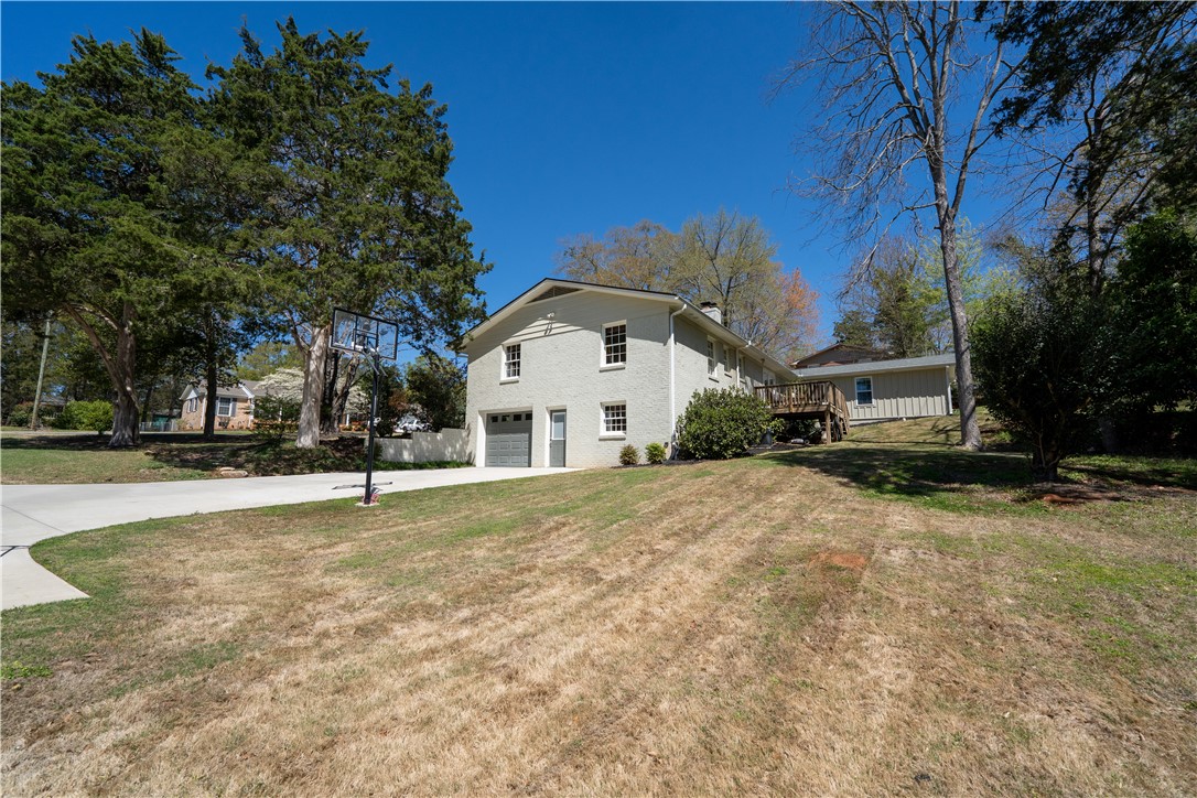 102 Robin Street Clemson, SC 29631 - Photo 5 of 43