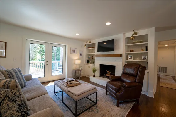 $525,000 | 102 Robin Street, Clemson, SC 29631