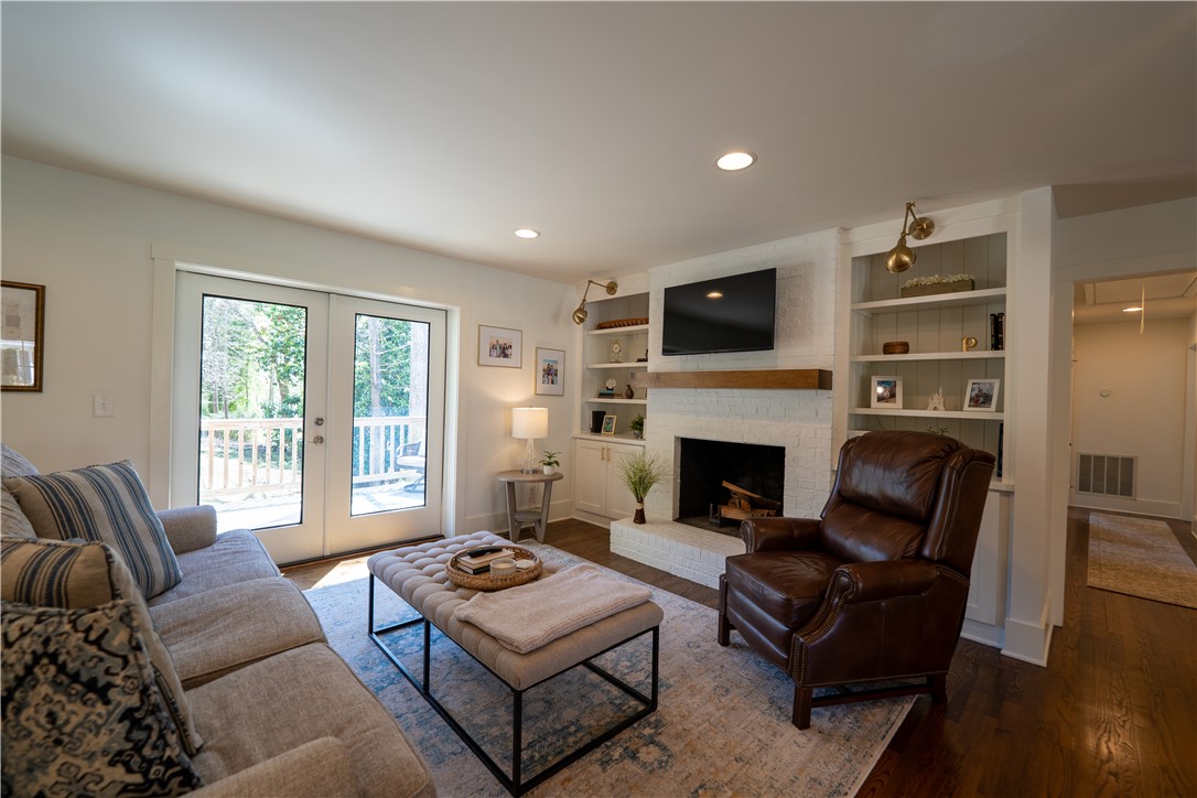 102 Robin Street Clemson, SC 29631 - Photo 8 of 43