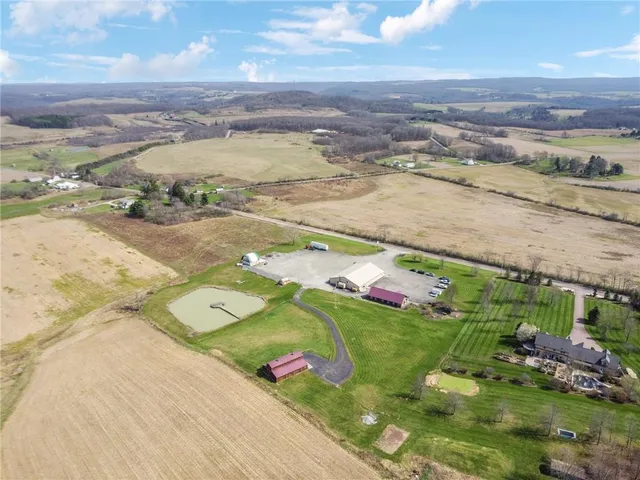 $650,000 | 208 West Mud Pike, Rockwood, PA 15557