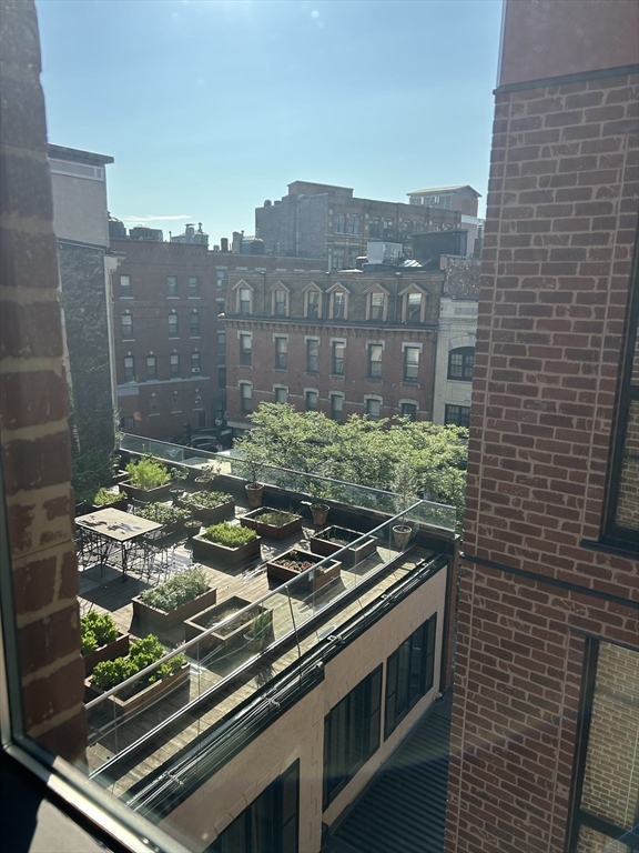 244 Hanover Street, Unit 509 Boston, MA 02113 - Photo 4 of 15