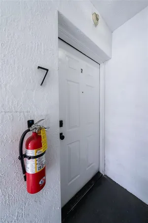 $2,250 | 3417 Northwest 22nd Avenue, Unit 7, Miami, FL 33142