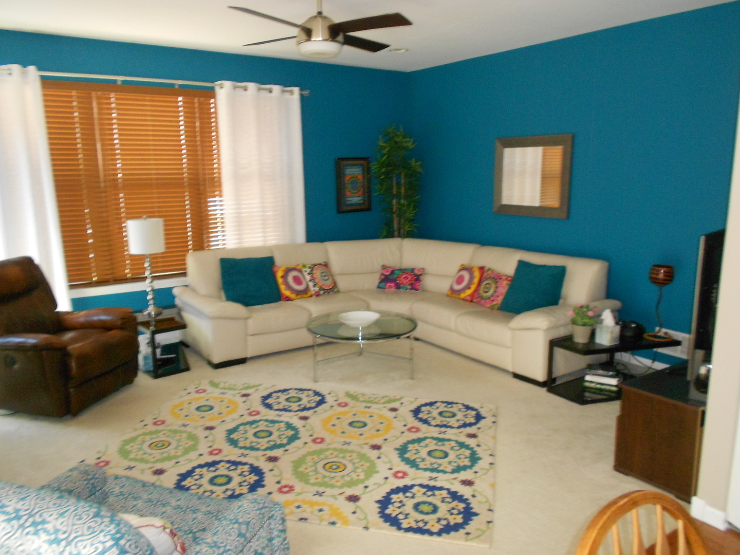 1721 Pin Oak Lane Elgin, IL 60120 - Photo 16 of 39 a living room with furniture and a large window
