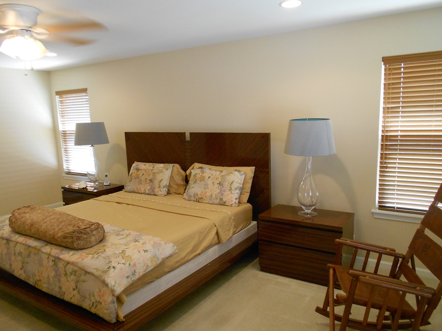 1721 Pin Oak Lane Elgin, IL 60120 - Photo 20 of 39 a bedroom with a bed and window