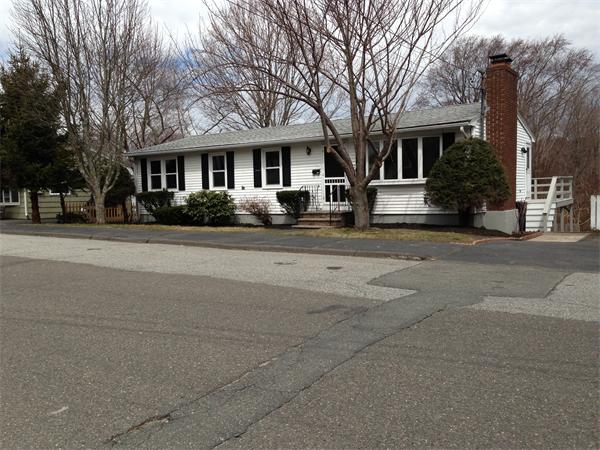 75 Edgemere Road Lynn, MA 01904 - Photo 3 of 3 Gallery Image 3