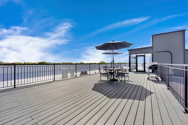 $1,950 | 4350 West Lawrence Avenue, Unit 408, Chicago, IL 60630