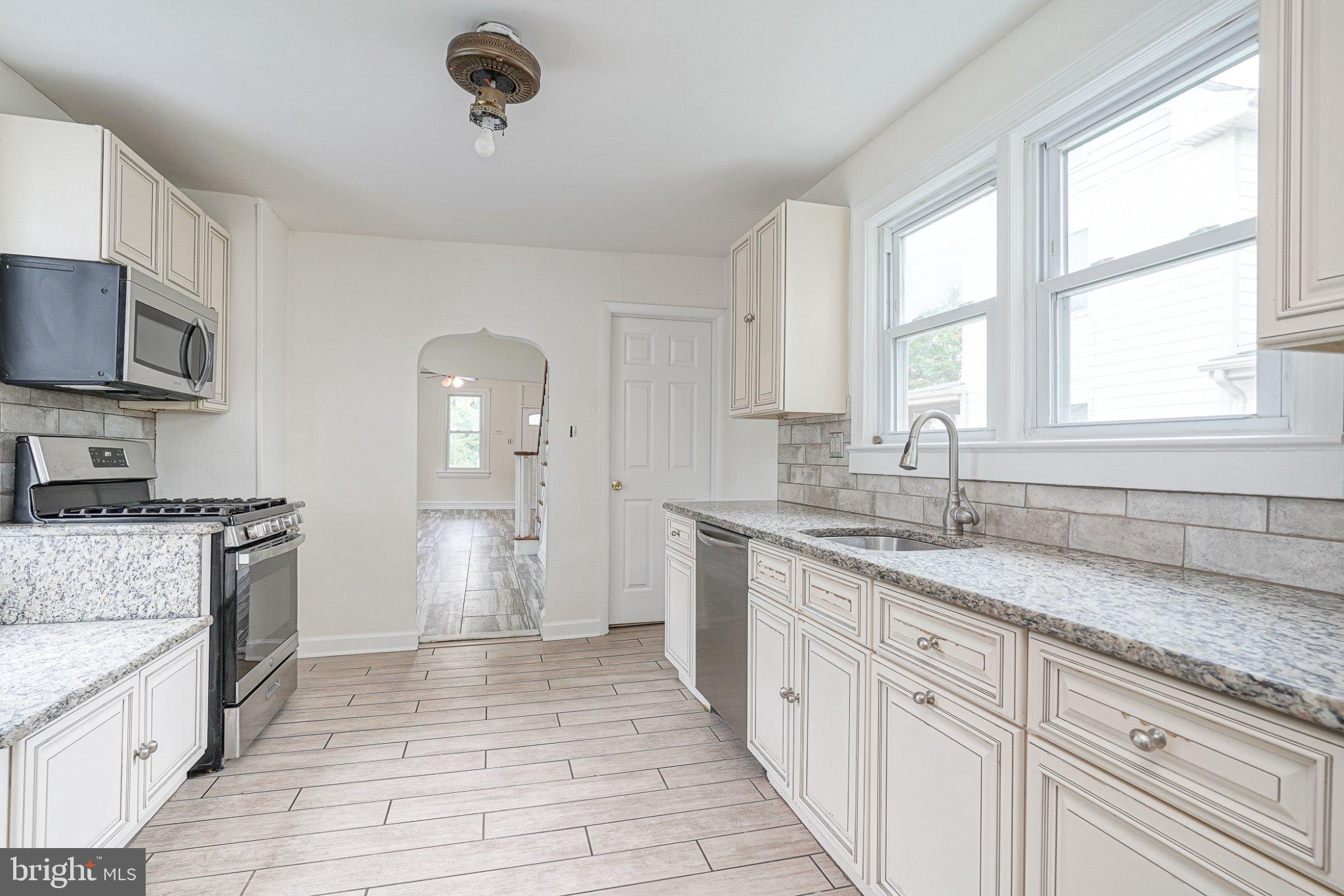 448 Delaware Avenue Palmyra, NJ 08065 - Photo 13 of 34 Gallery Image 13