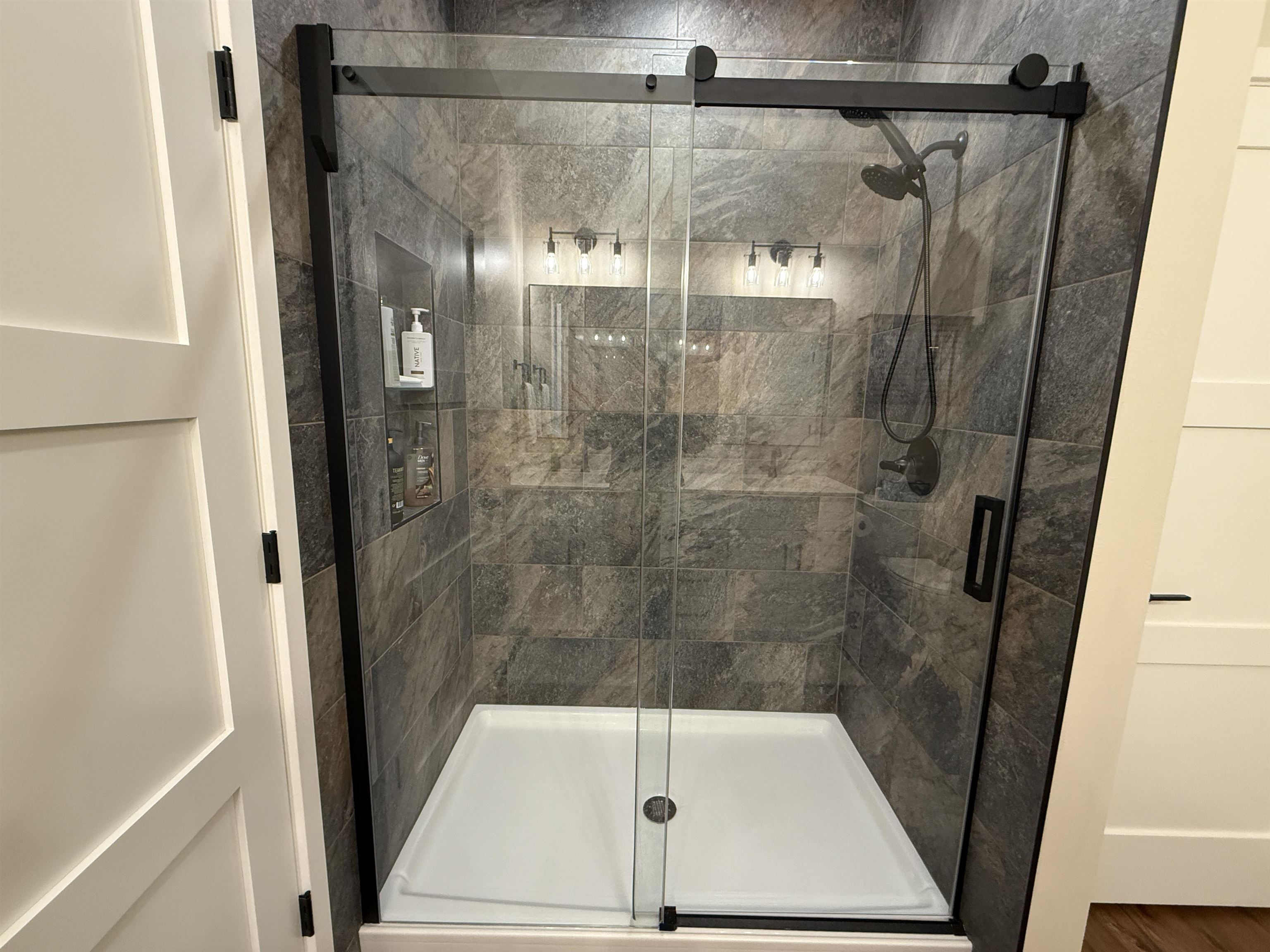 3147 South Bartells Drive Beloit, WI 53511 - Photo 13 of 27