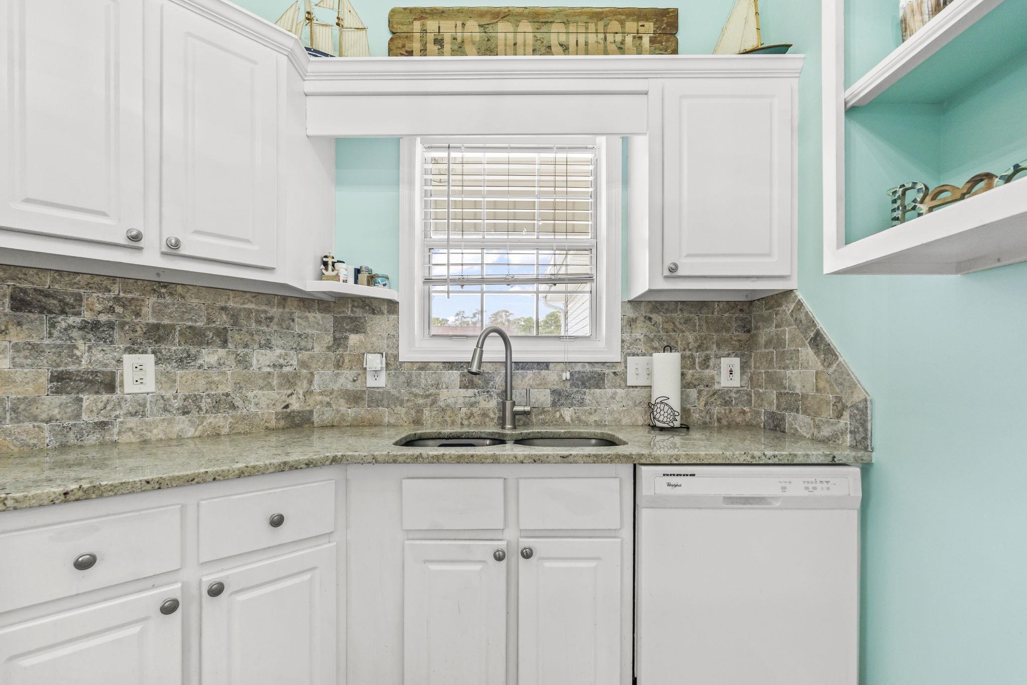 914 Wind Sail Court Murrells Inlet, SC 29576 - Photo 5 of 41