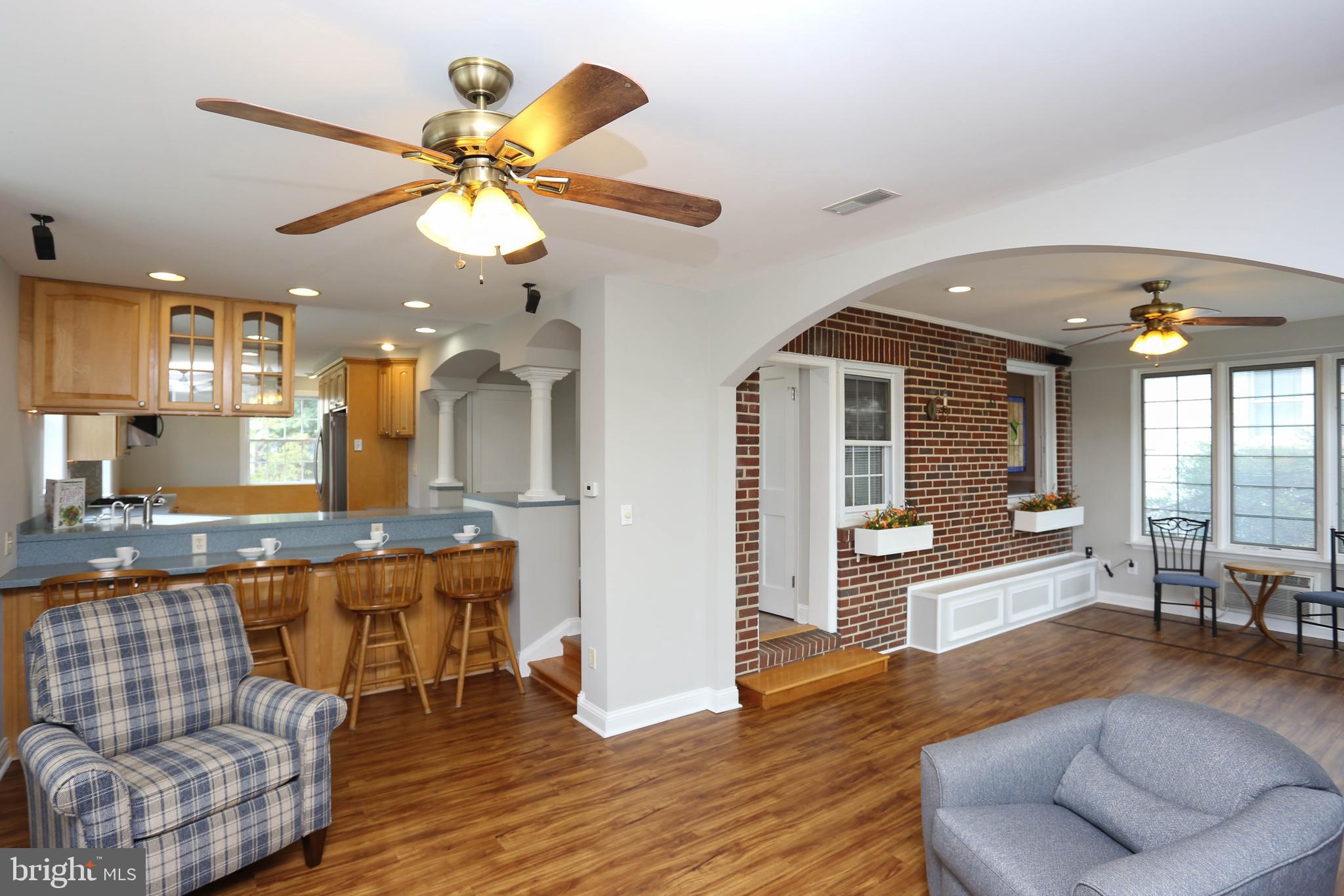 4300 Barrington Road Baltimore, MD 21229 - Photo 3 of 30 Large open floor plan