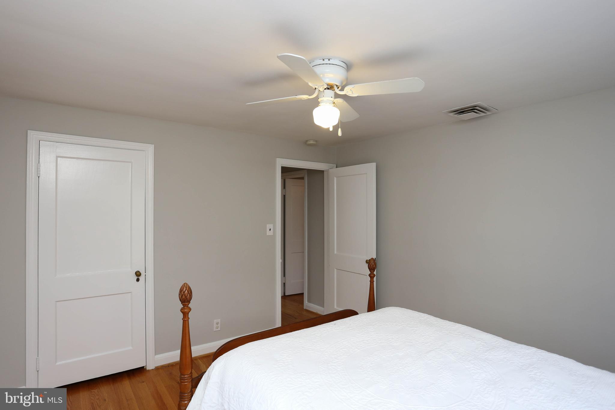 4300 Barrington Road Baltimore, MD 21229 - Photo 22 of 30 Bedroom 2