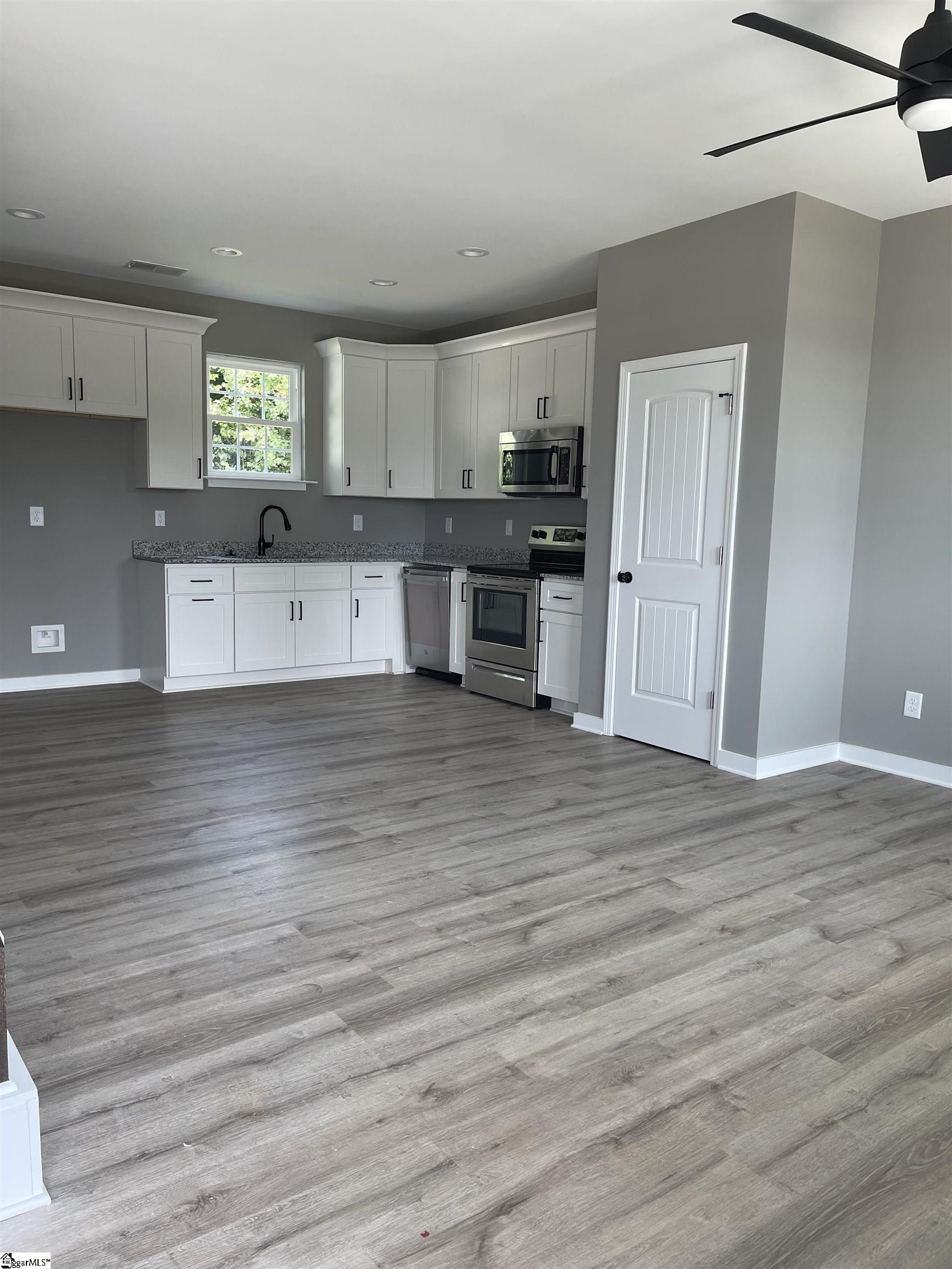 1510 Buncombe Road Greenville, SC 29609 - Photo 2 of 10 Gallery Image 2