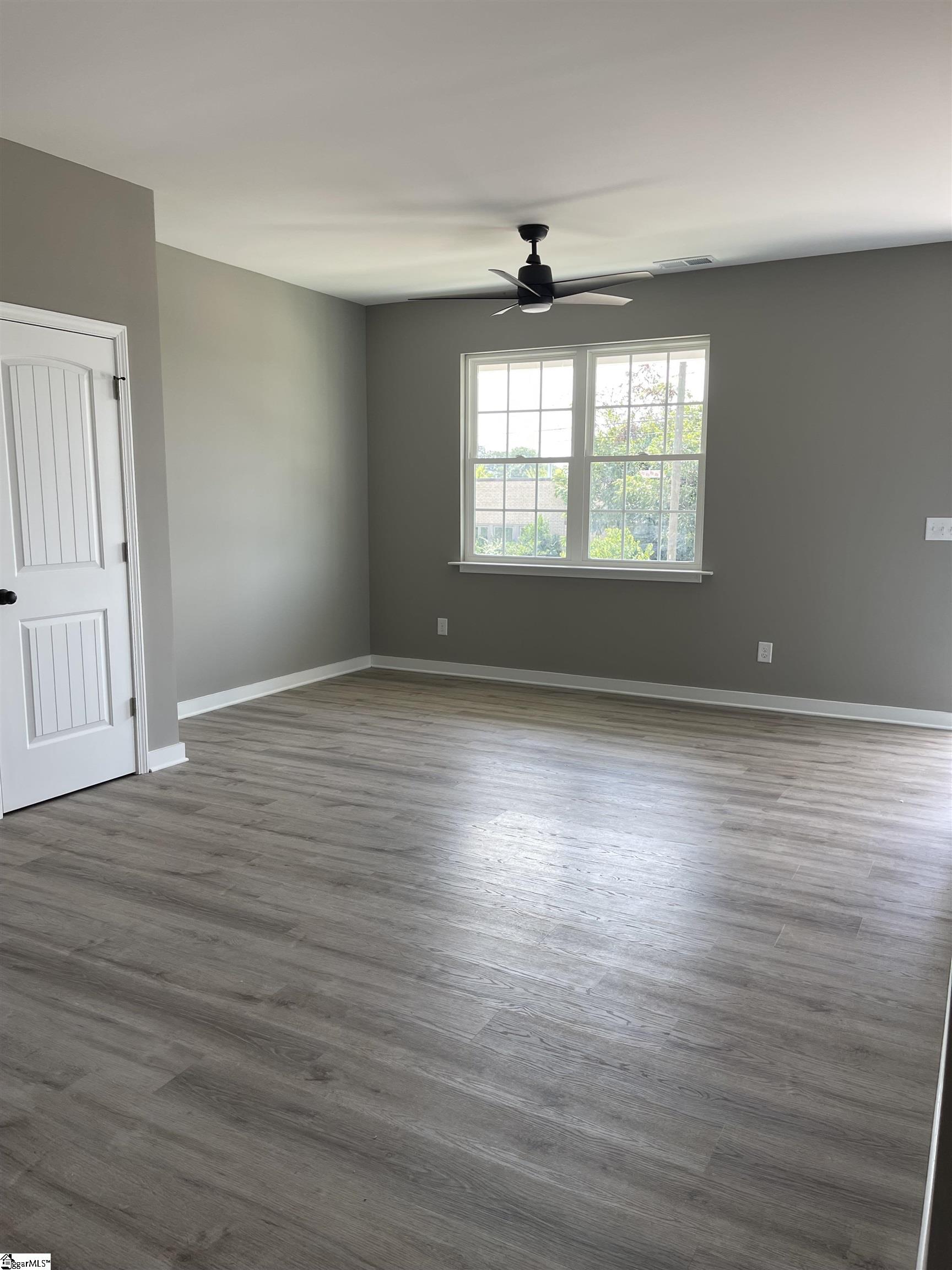 1510 Buncombe Road Greenville, SC 29609 - Photo 3 of 10 Gallery Image 3