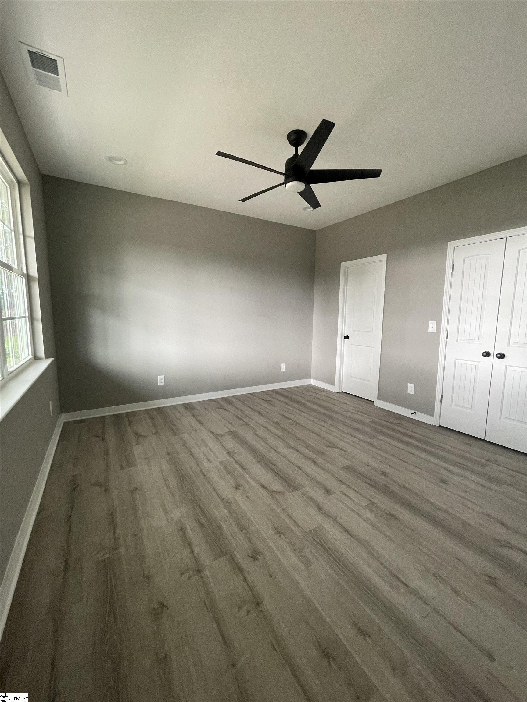 1510 Buncombe Road Greenville, SC 29609 - Photo 4 of 10 Gallery Image 4