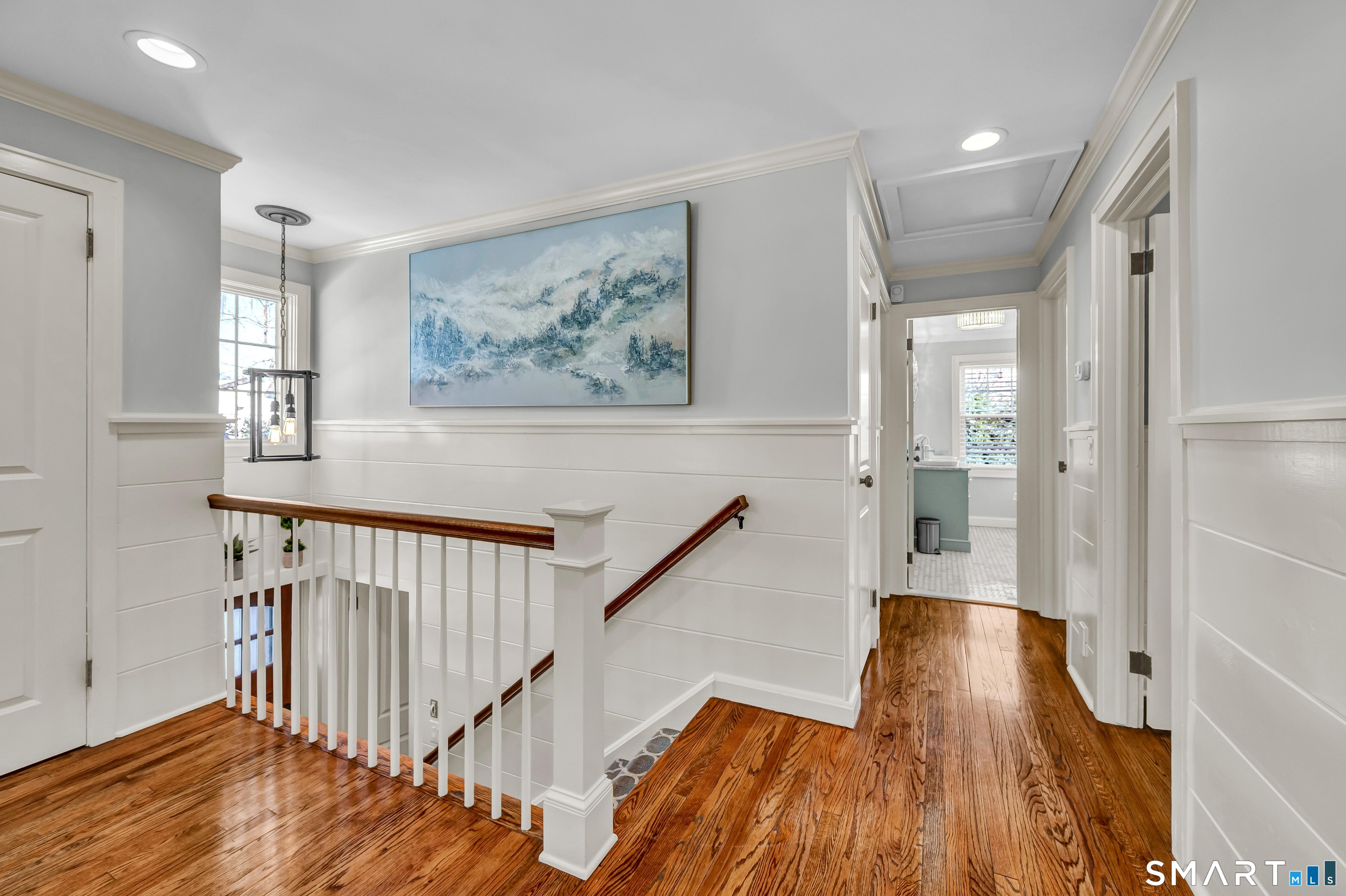 2 A Lakeview Road Brookfield, CT 06804 - Photo 10 of 40 Gleaming Hardwood flooring throughout main level.