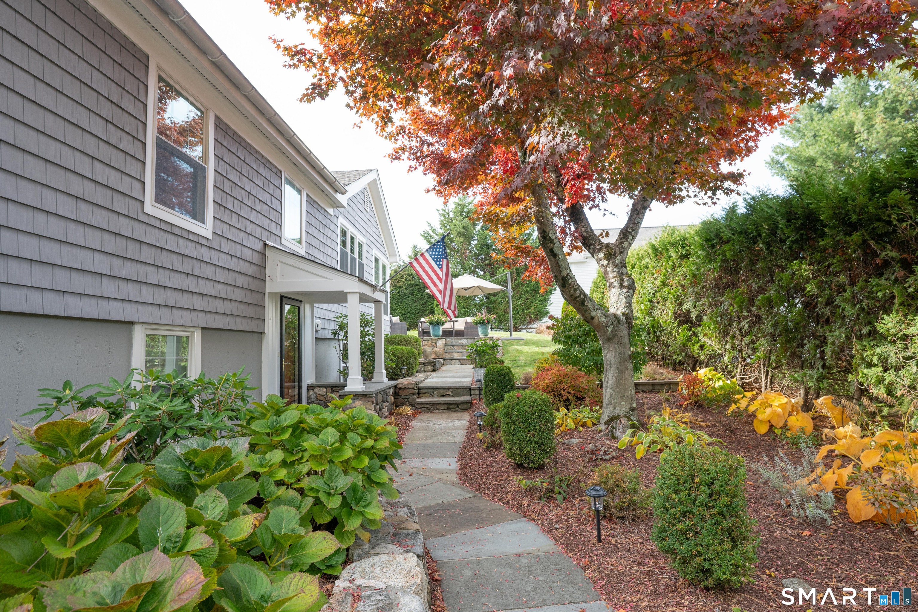 2 A Lakeview Road Brookfield, CT 06804 - Photo 4 of 40 Bluestone walkways and stone walls to front door portico