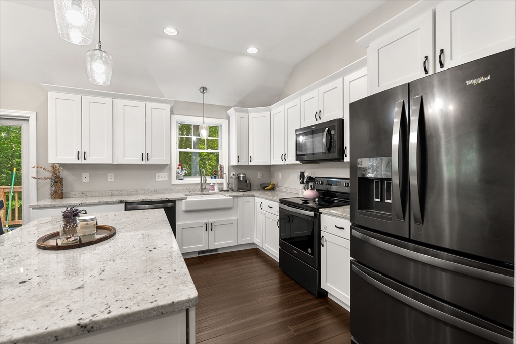 45 Folly Mill Road Salisbury, MA 01952 - Photo 8 of 40 Gallery Image 8