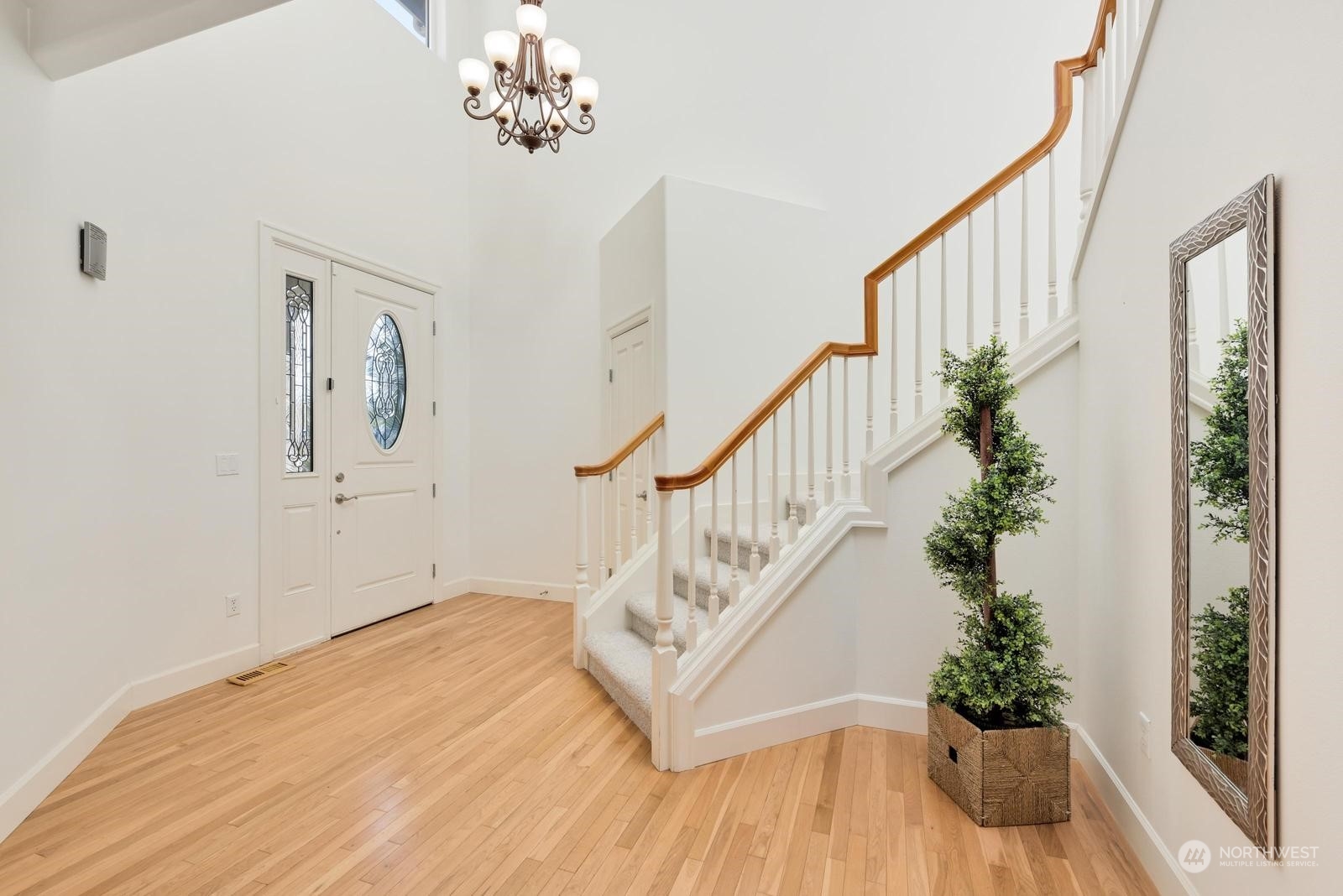 11159 Northeast 162nd Street Bothell, WA 98011 - Photo 4 of 34 Gallery Image 4