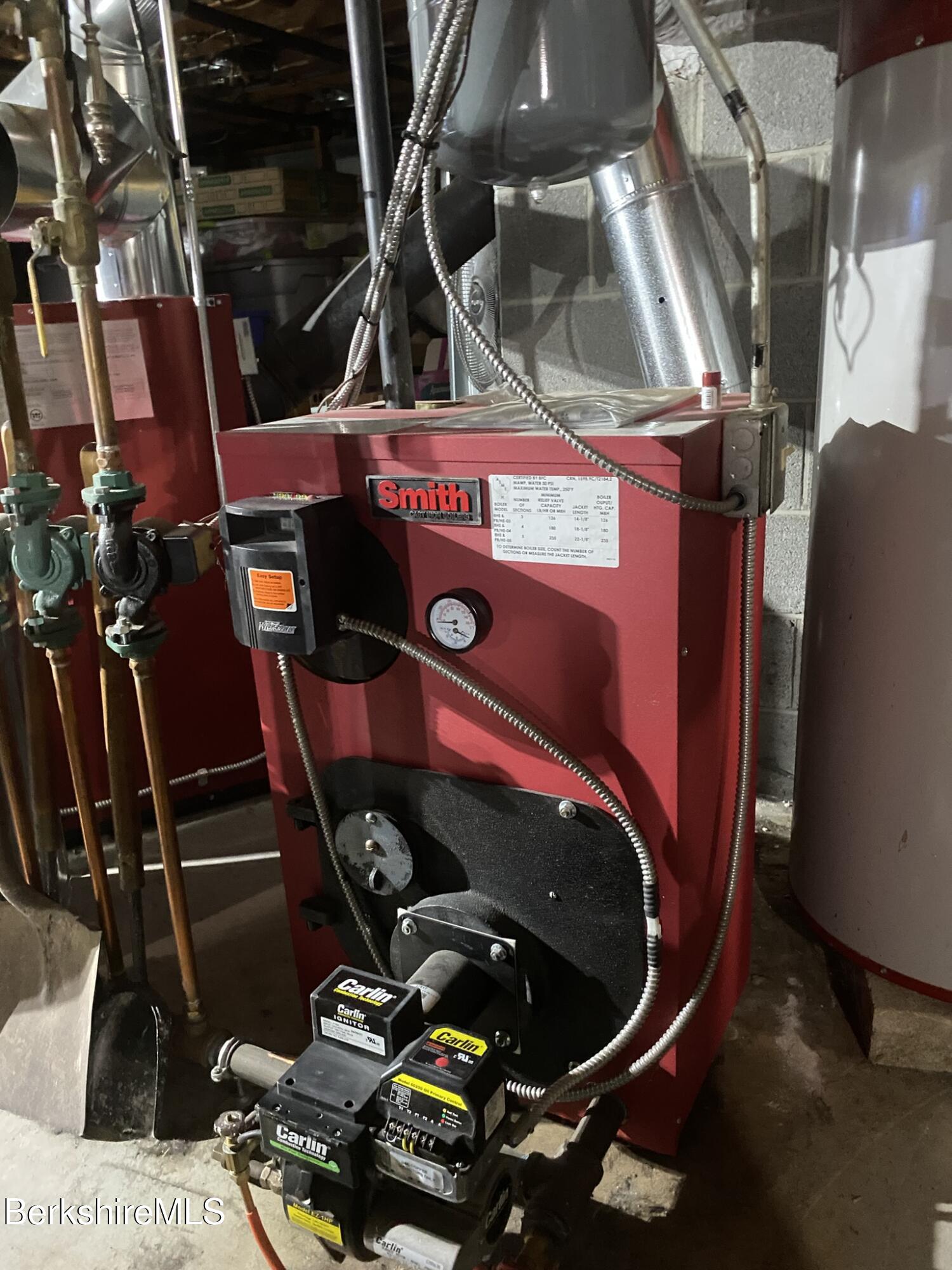 554 Main Street Becket, MA 01223 - Photo 20 of 36 IMG_2797