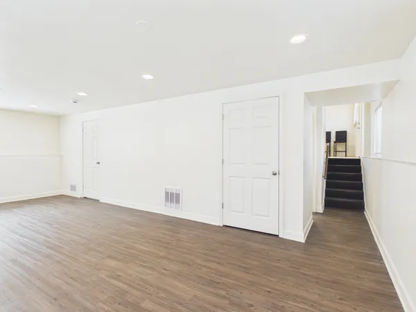 $2,400 | 209 Todd Street, Park Forest, IL 60466