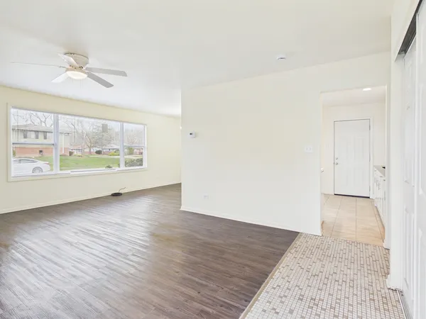 $2,400 | 209 Todd Street, Park Forest, IL 60466