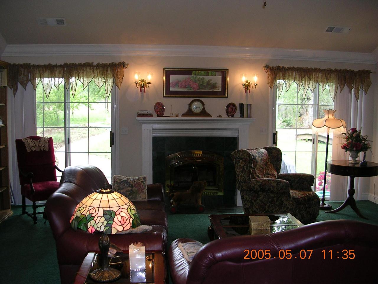 4920 Bidwell Road Redding, CA 96001 - Photo 4 of 10 fireplace