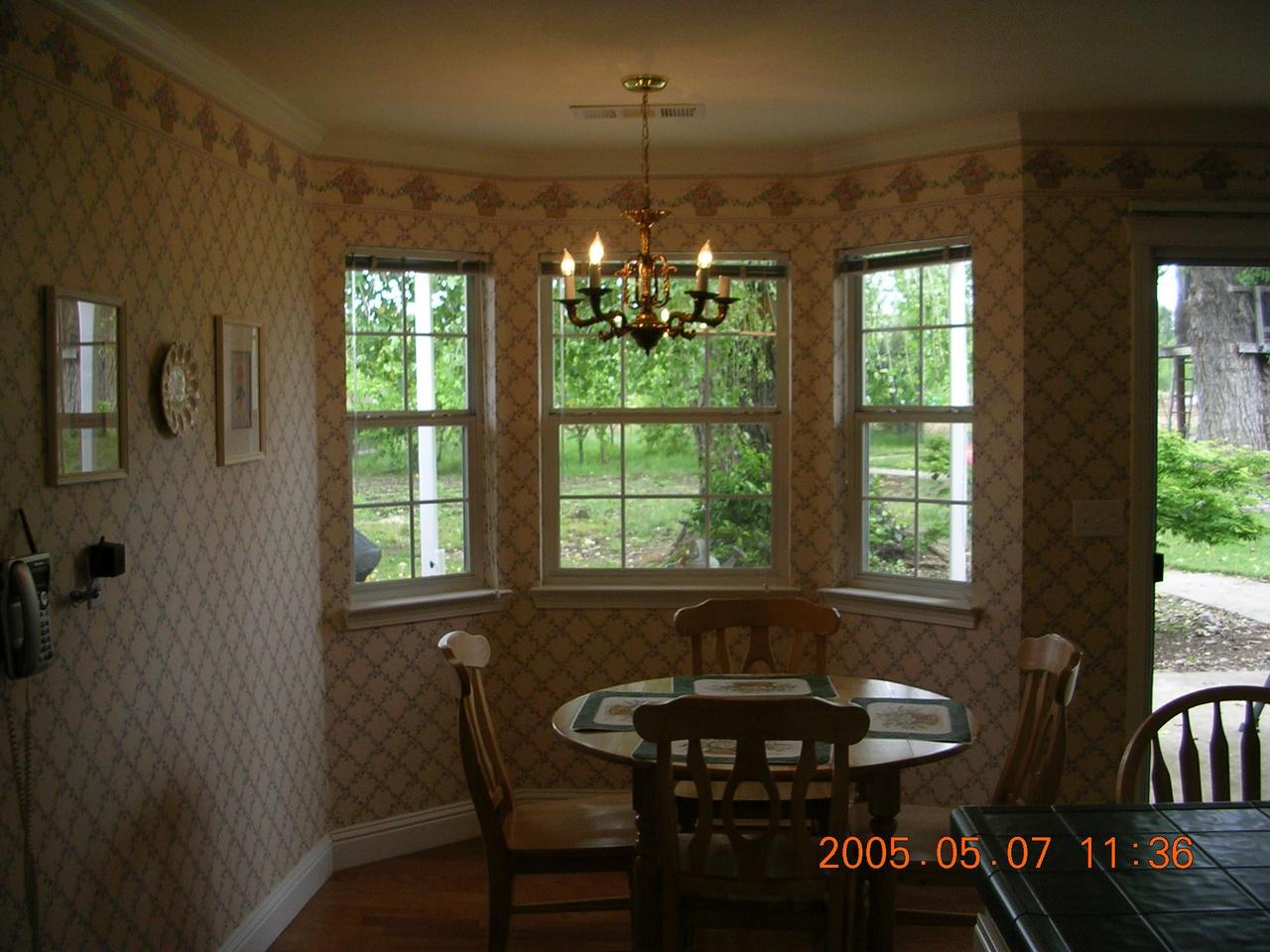 4920 Bidwell Road Redding, CA 96001 - Photo 7 of 10 breakfast nook