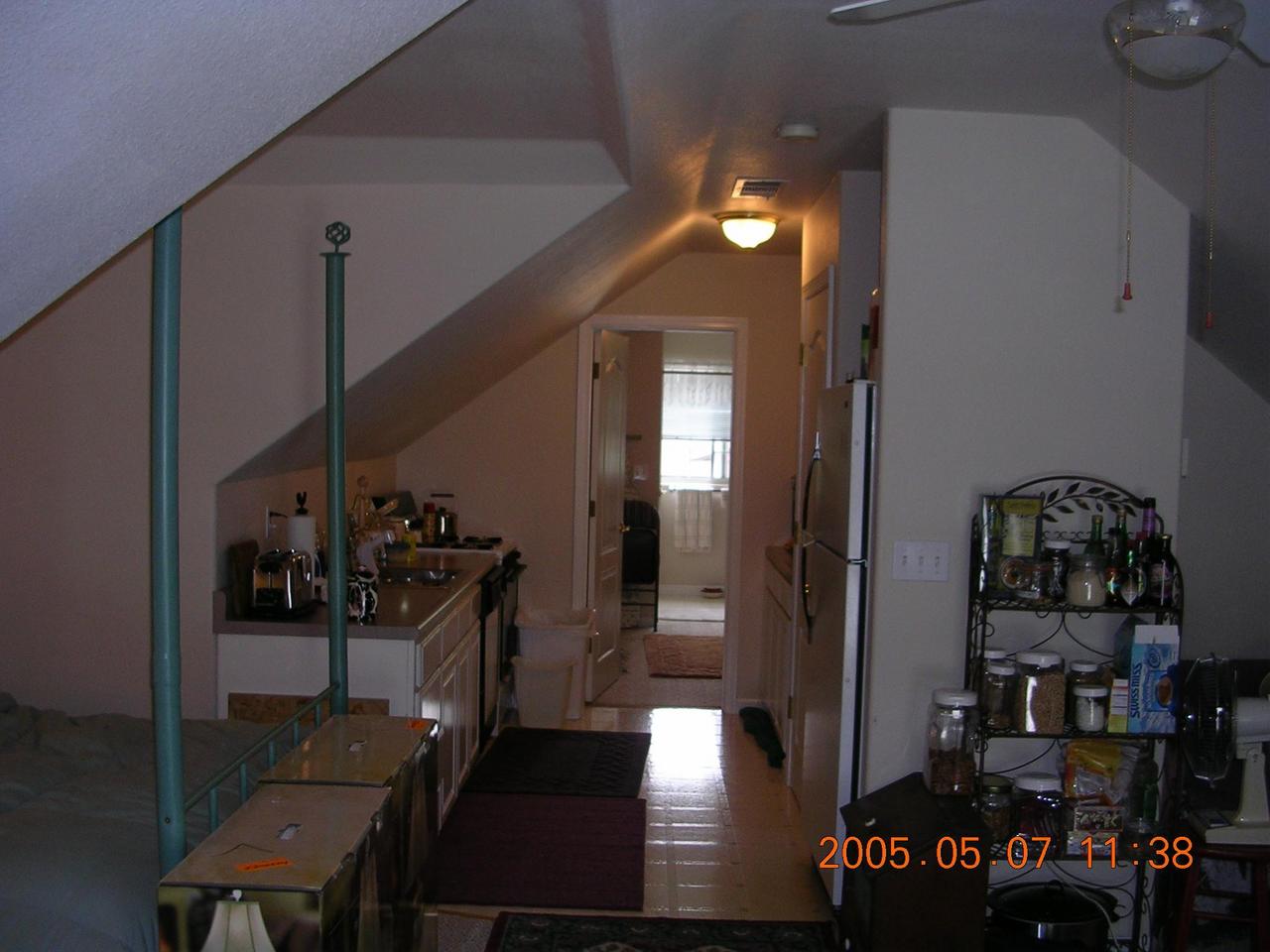 4920 Bidwell Road Redding, CA 96001 - Photo 8 of 10 upstairs 1 bdrm 1bath guest qrts.w/kit.