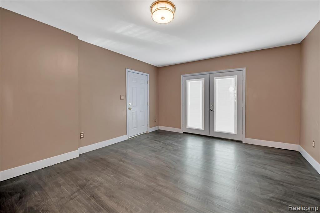 5517 Yorkshire Road Detroit, MI 48224 - Photo 14 of 37