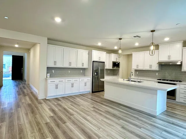 $3,400 | 3690 Barton Street, Tracy, CA 95377