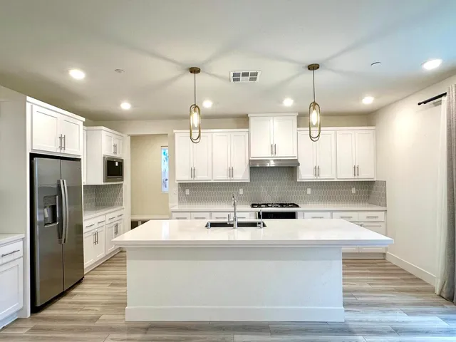 $3,400 | 3690 Barton Street, Tracy, CA 95377