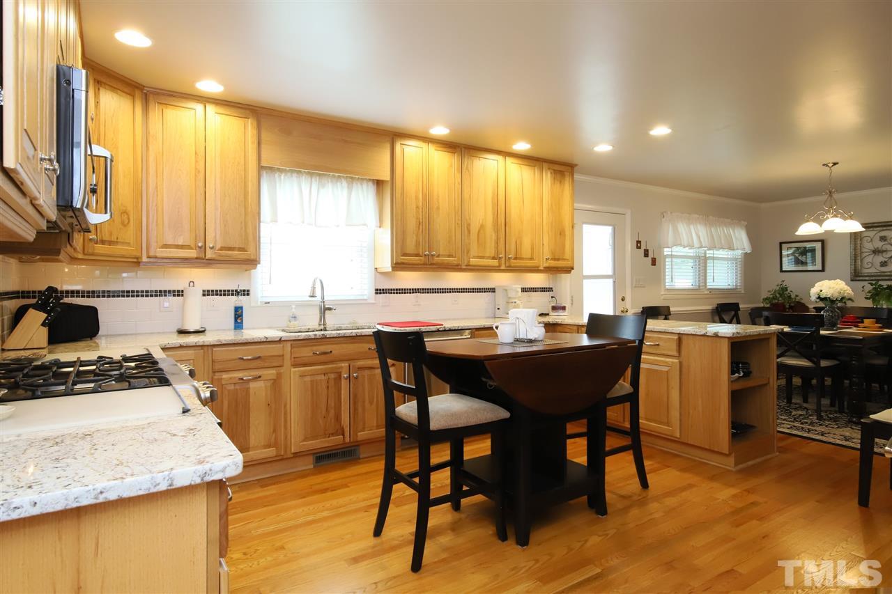 402 Perry Street Rolesville, NC 27571 - Photo 9 of 30 Gallery Image 9