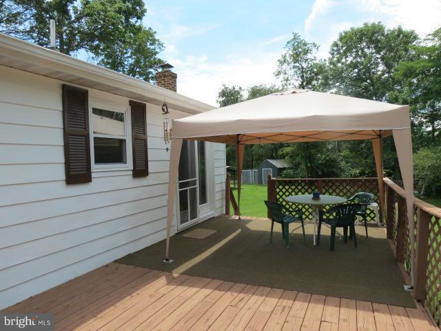 13947 Fairview Road Clear Spring, MD 21722 - Photo 18 of 22 Deck