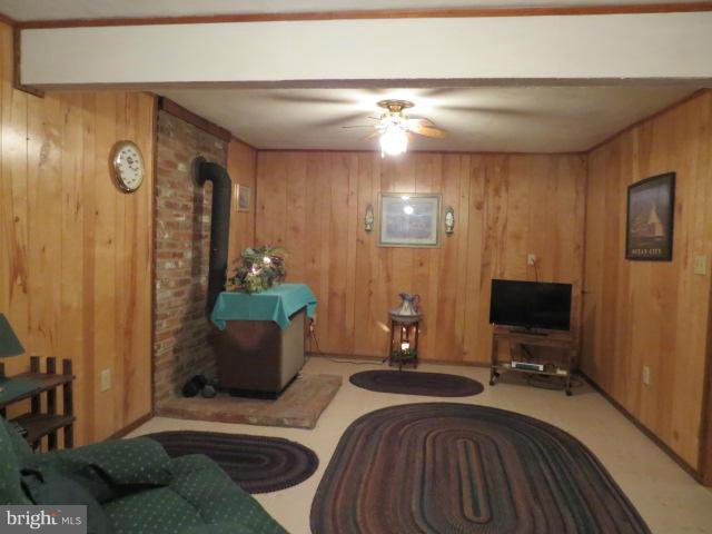 13947 Fairview Road Clear Spring, MD 21722 - Photo 8 of 22 Family Room
