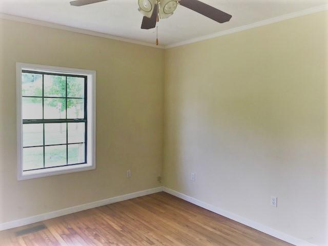 756 Sheppard Road Oneida, TN 37841 - Photo 6 of 10 IMG_5913