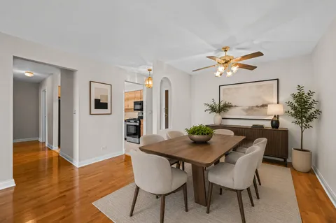$260,000 | 2100 Valencia Drive, Unit 308B, Northbrook, IL 60062