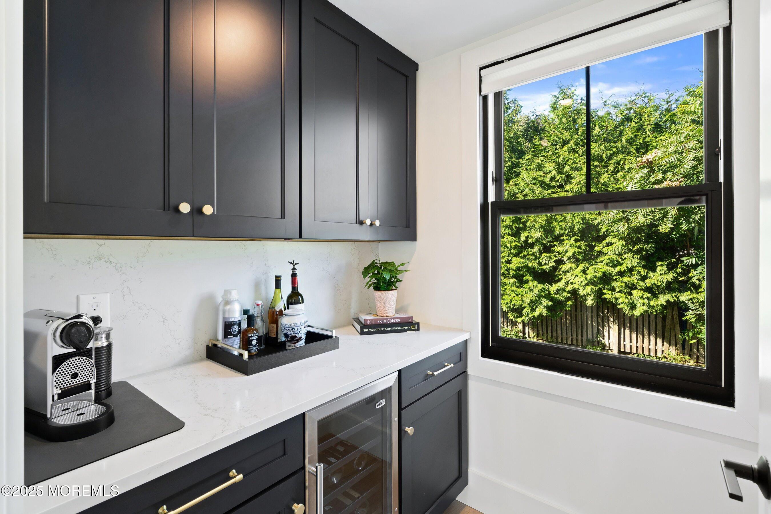 25 Portland Road Highlands, NJ 07732 - Photo 14 of 50 25-Bar