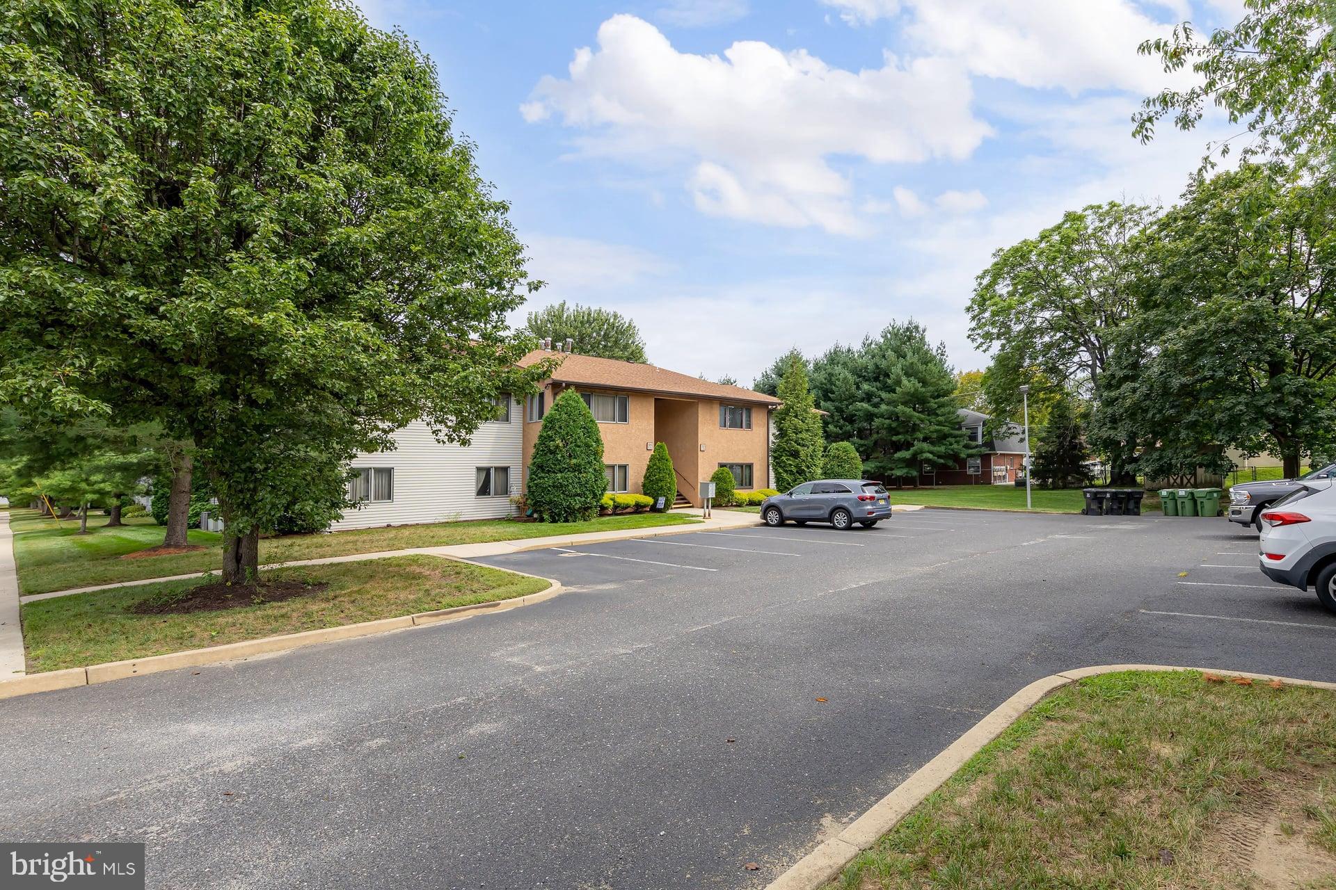 445 Locust Avenue, Unit 5102 Pitman, NJ 08071 - Photo 3 of 17 Gallery Image 3