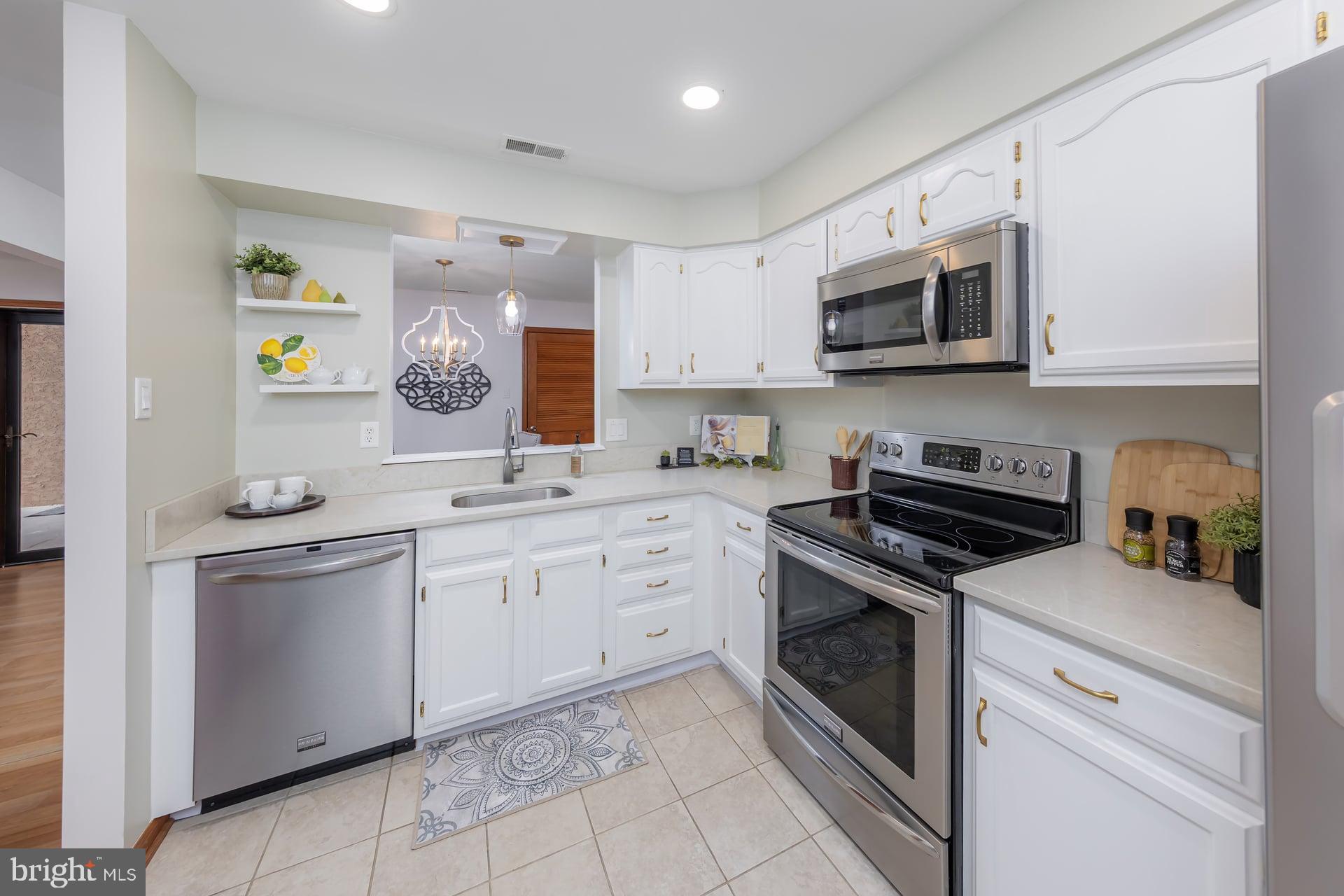 445 Locust Avenue, Unit 5102 Pitman, NJ 08071 - Photo 10 of 17 Gallery Image 10