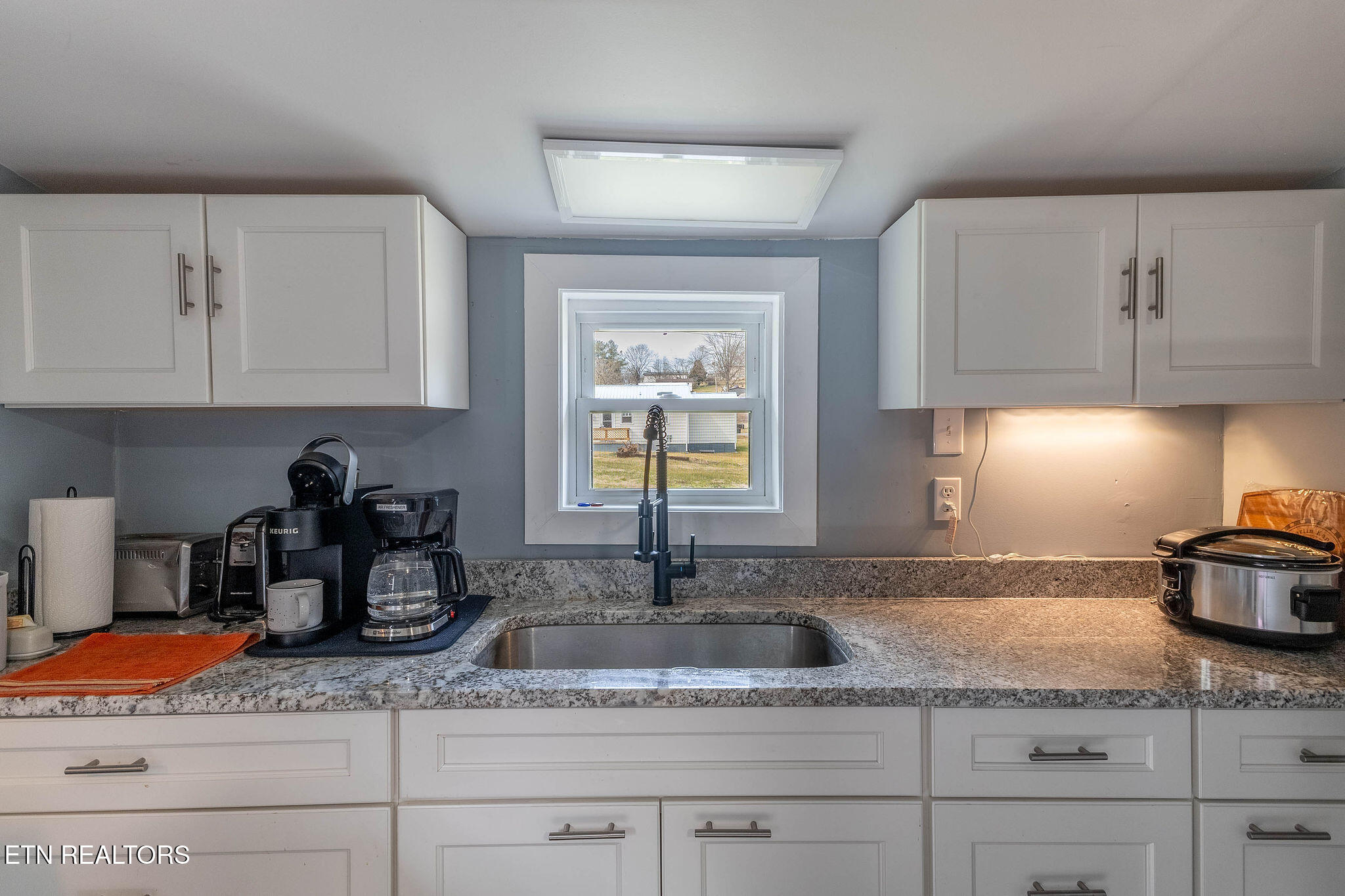 919 Hudson Street Sweetwater, TN 37874 - Photo 7 of 18 IMG_9929-HDR