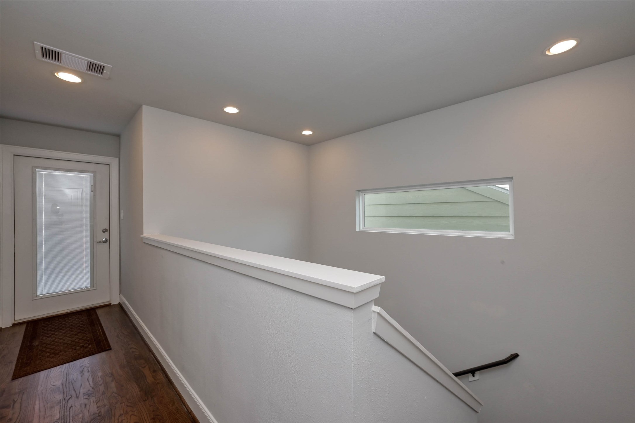 951 West 17th Street Houston, TX 77008 - Photo 27 of 30 Fourth Floor Exit to the Rooftop Deck.
