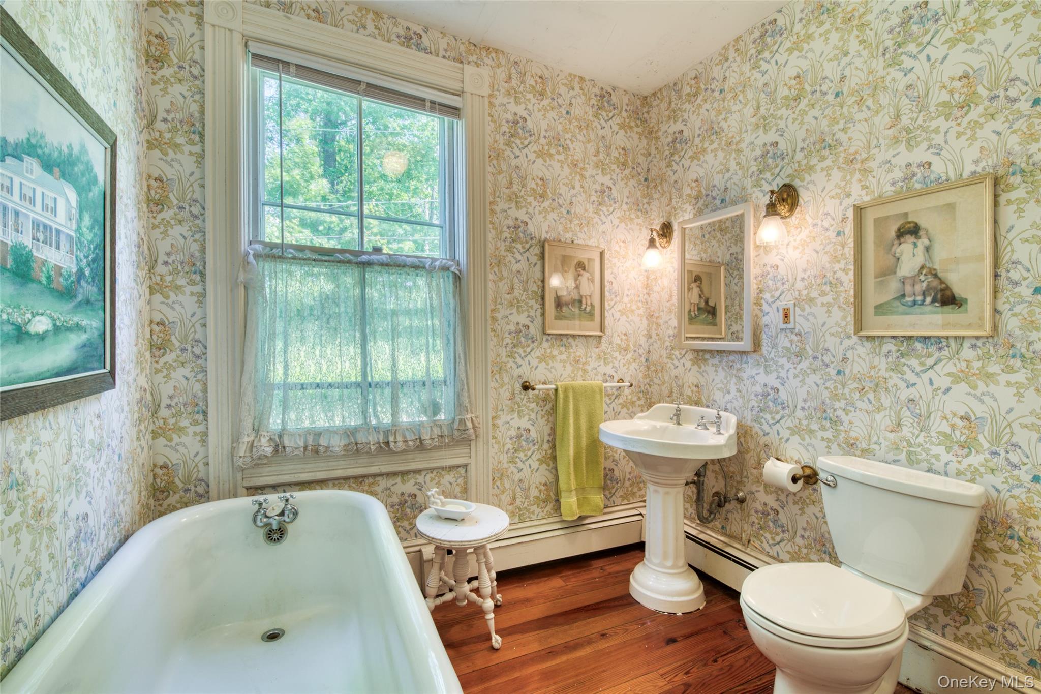100 Maple Lane Orient, NY 11957 - Photo 10 of 18 1st floor bath