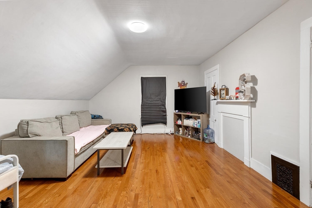 11 Holten Street Danvers, MA 01923 - Photo 20 of 35