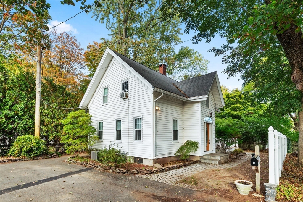 11 Holten Street Danvers, MA 01923 - Photo 26 of 35