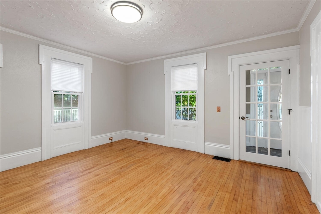 11 Holten Street Danvers, MA 01923 - Photo 10 of 35