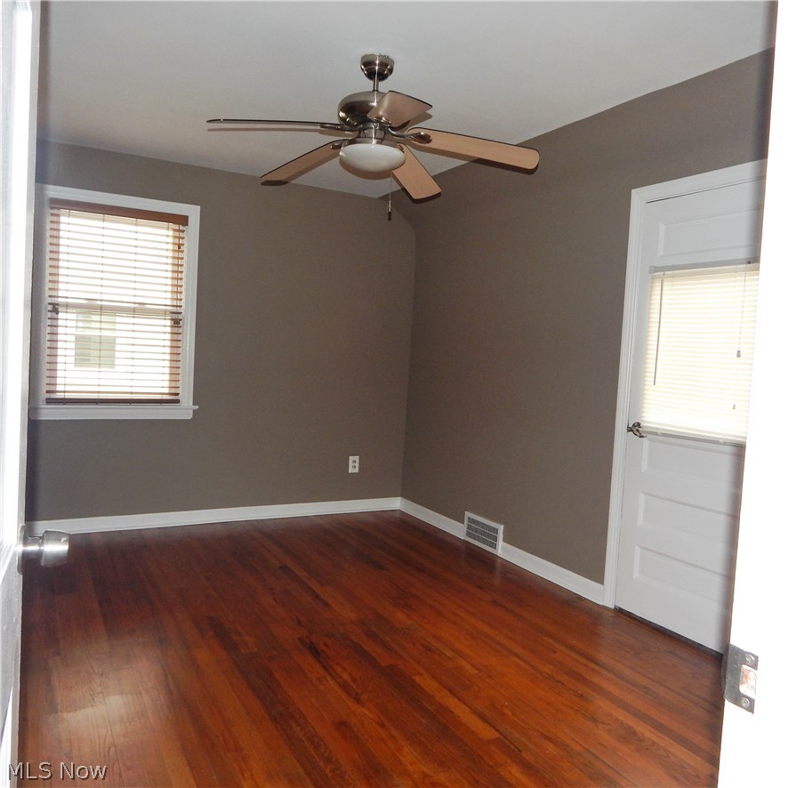 1225 Dorsh Road Cleveland, OH 44121 - Photo 19 of 29 Bedroom with upper porch access.