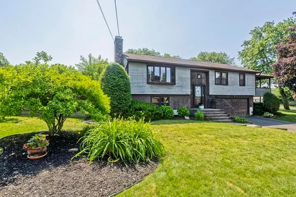 $399,900 | 9 Dowds Lane, Chicopee, MA 01020