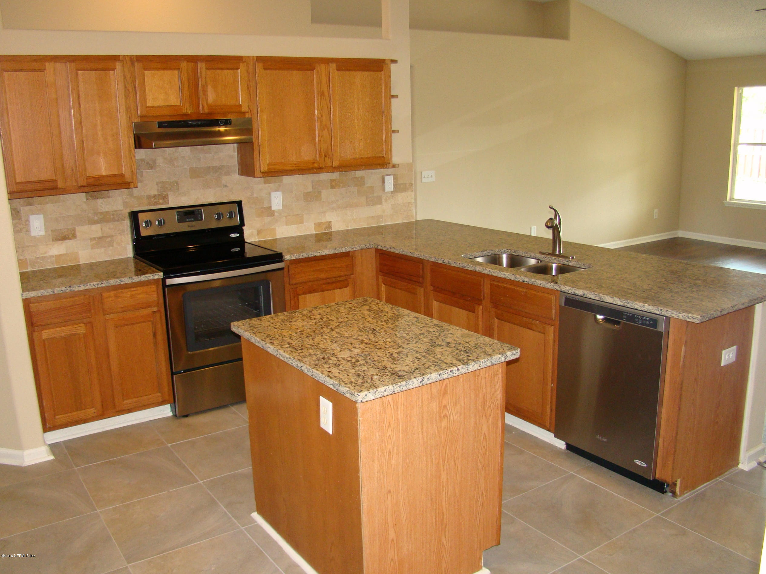 2499 Mallory Hills Road Jacksonville, FL 32221 - Photo 2 of 18 KITCHEN