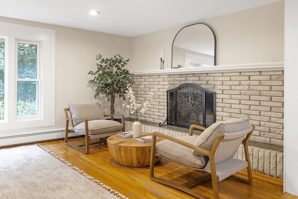 22 Bracebridge Road Newton, MA 02459 - Photo 6 of 39