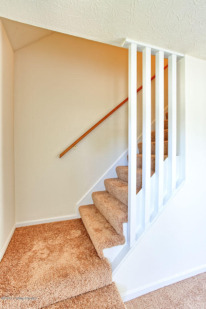 11312 Angelina Road Louisville, KY 40229 - Photo 17 of 24 Stairs